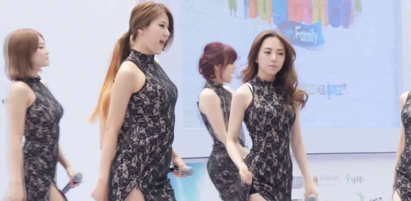 60帧4K 韩国女团 台上跳舞 现场饭拍版 AOA (Miniskirt) Live 4K ULTRA HD 2160p 60fps[287.25MB/百度] 截图 2